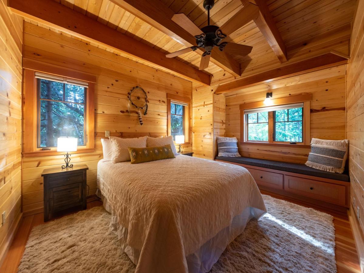 On The River Wooded Bliss Cabin Near Loloma McKenzie Bridge 외부 사진