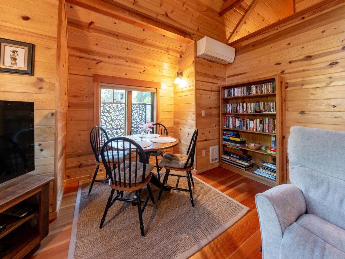 On The River Wooded Bliss Cabin Near Loloma McKenzie Bridge 외부 사진